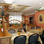 Ringhotel Reubel Otel 4*