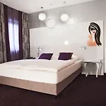 فندق Ringhotel Reubel