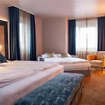 فندق Ringhotel Reubel زيمدورف
